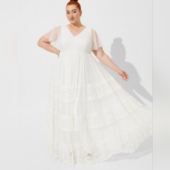 Torrid Ivory Lace A-line Boho Wedding Dress - Picture 2 of 8